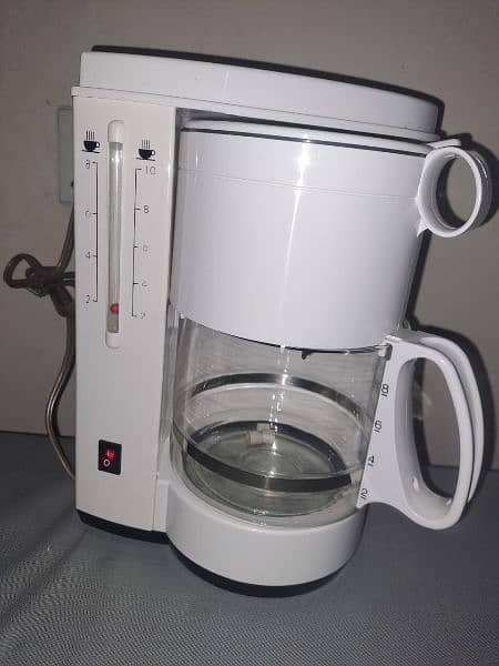 coffe maker drand new available in 10000 2