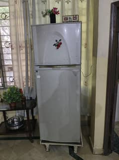 dawlance fridge condition 8 by 10