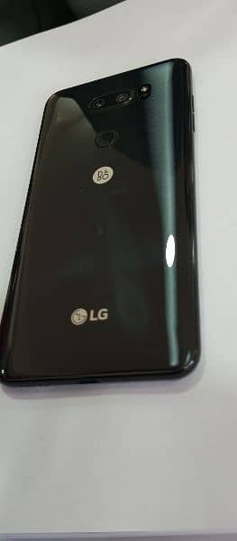 I am Selling LGV30 Thinq one day check warranty 1