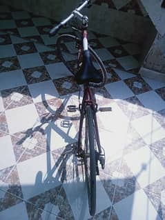 branded bicycle for urgent sale totally Aluminium made 0