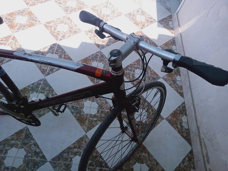branded bicycle for urgent sale totally Aluminium made 5