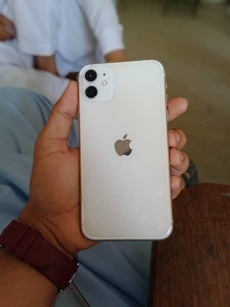 iphone 11 PTA aproved 128 gb condition 10/10 1