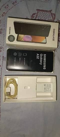 Samsung A32 6gb 128gb Box charger. good condition