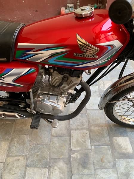 Honda 125 bike for sell in excellent condition 3