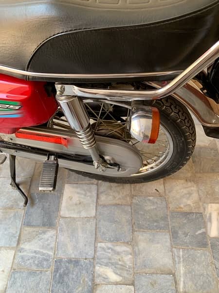 Honda 125 bike for sell in excellent condition 6