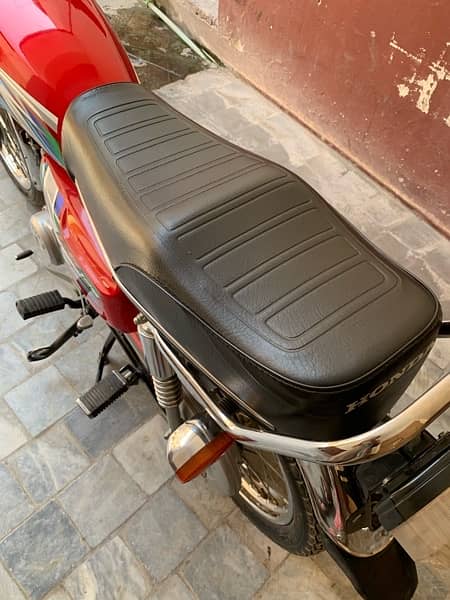 Honda 125 bike for sell in excellent condition 7