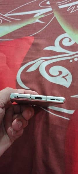 OnePlus 8 12/256 4