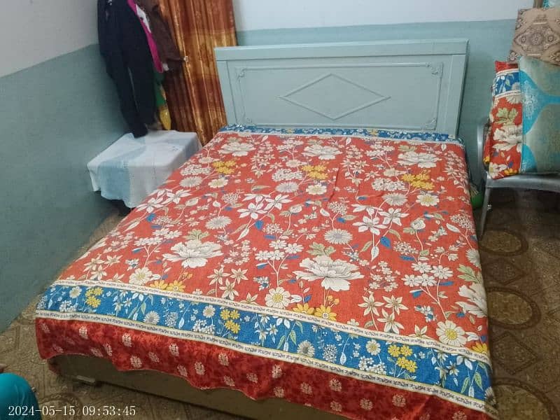 Urgent sale bed without matres 1