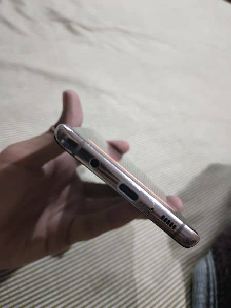 Samsung Galaxy S10 5g (8/256) 9