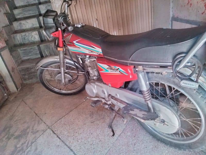 honda 125 2016 bank manger used in good condition 6