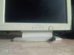 lcd computer b use kr saktai hain aur tv cable ka bi connect ha