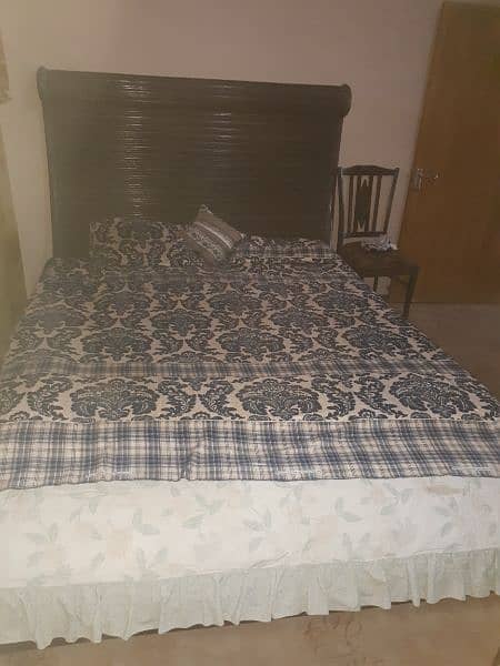 bed without matress with dressing table 1