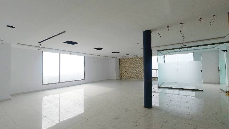1945 sqft office is available for rent in AlHafeez Executive, Ali Zaib Road 8