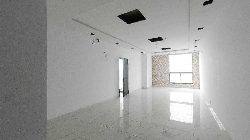 1945 sqft office is available for rent in AlHafeez Executive, Ali Zaib Road 15