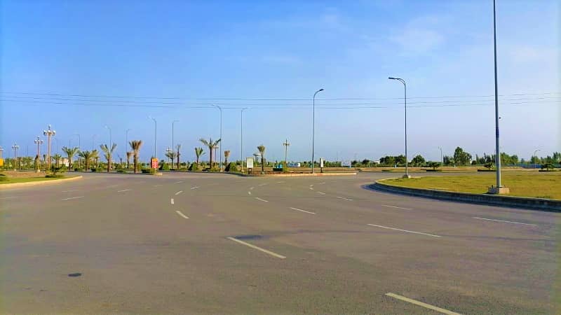 10 MARLA RESIDENTIAL PLOT FOR SALE POSSESSION UTILITY CHARGES PAID MB PAID LDA APPROVED IN G-6 BLOCK PHASE 4 BAHRIA ORCHARD LAHORE 8