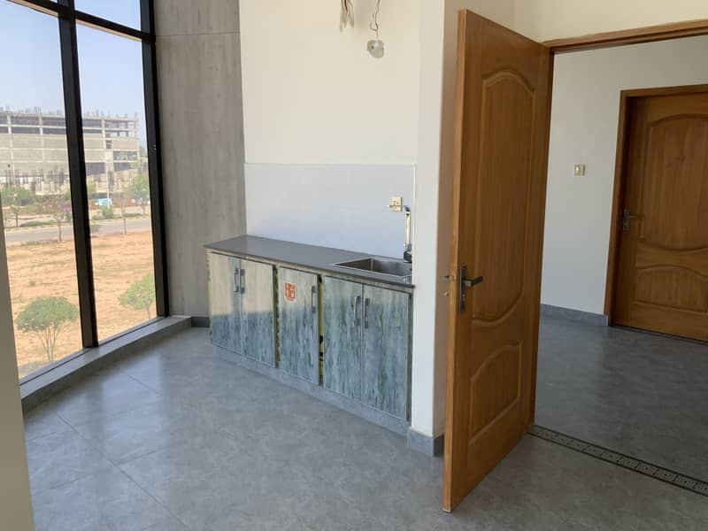 girls hostel spaceApartments and studios,offices, rooms for night stay 8