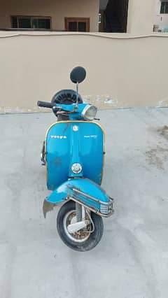 Vespa Scooter 150 in Genuine Condition