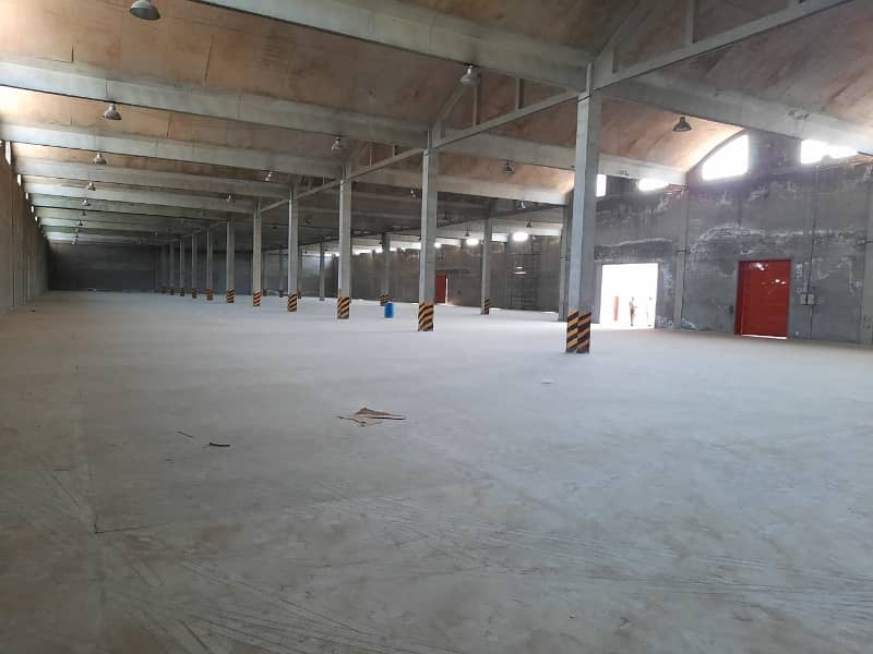 110000 Sq. ft Warehouse Available Vacant For Rent 1