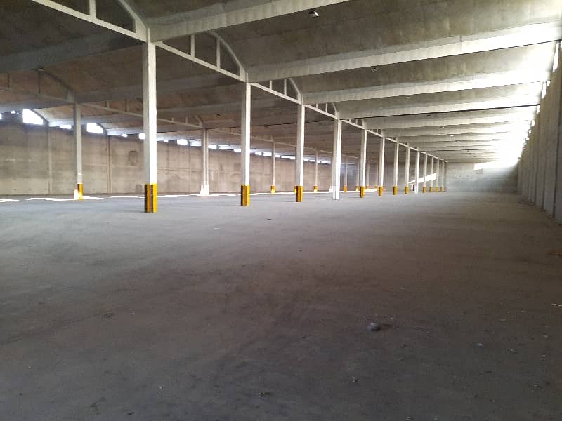 One Hundred Thousand Sq Feet Warehouse Vacant For Rent 31