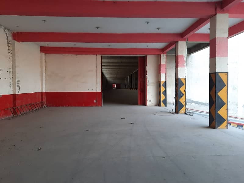 One Hundred Thousand Sq Feet Warehouse Vacant For Rent 36