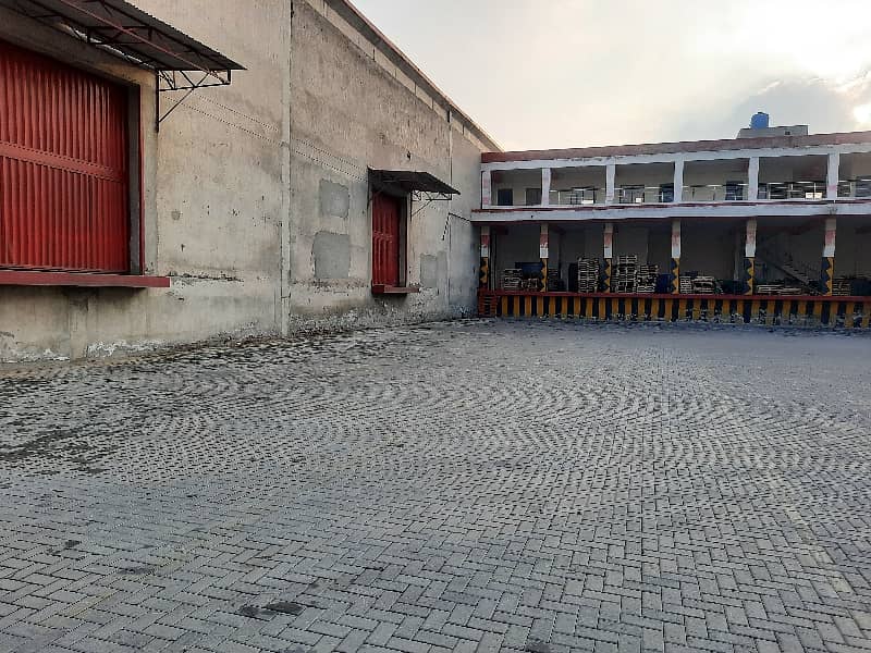 One Hundred Thousand Sq Feet Warehouse Vacant For Rent 40