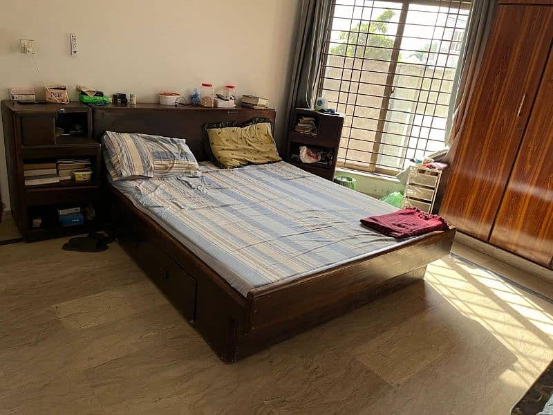 Queen Size Bed With Side Tables - Without Mattress. 0