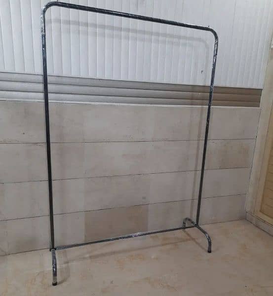 Cloth stand steel built free delivery all over Pakistan 1