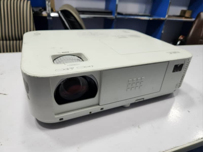 Used & New Projectors 1