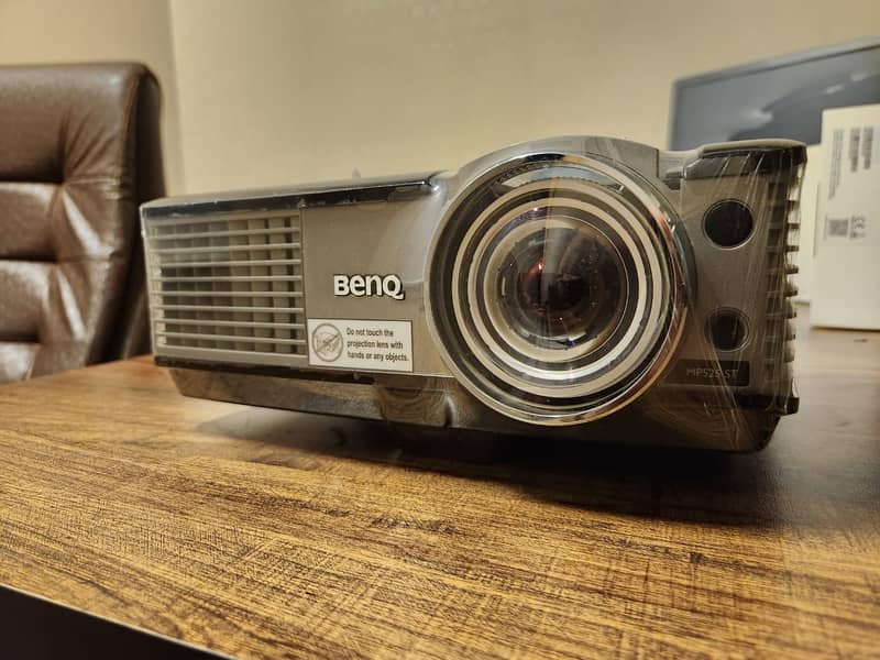 Used & New Projectors 11