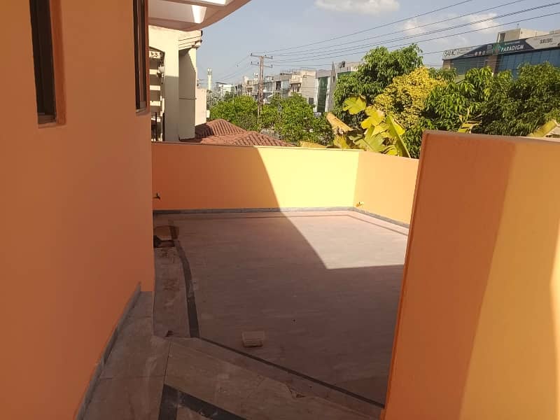 Separate Gate Kanal Upper Portion Available For Rent in DHA Phase 4 Block DD 6
