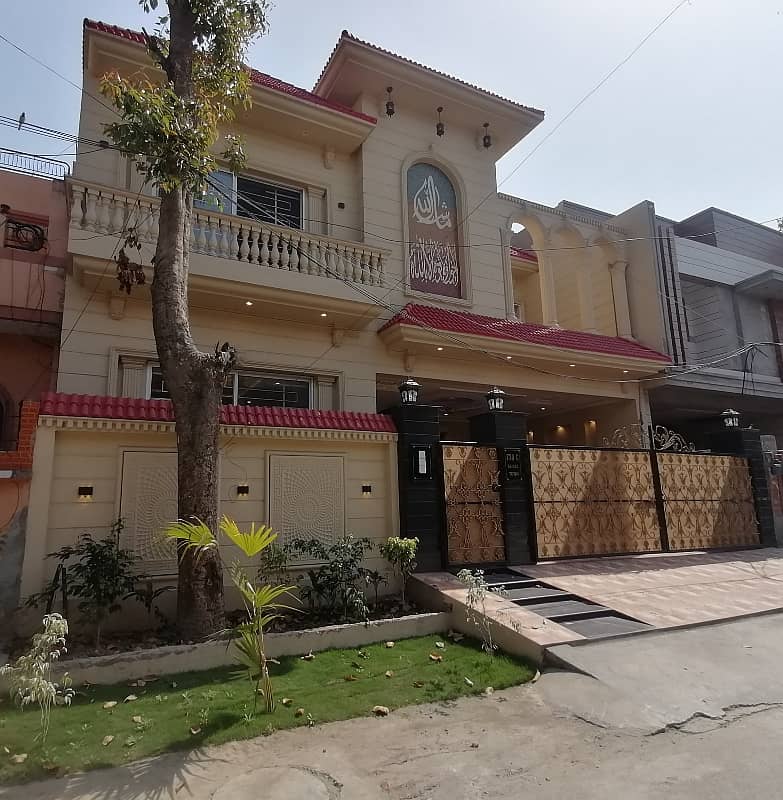 Brand New 10 Marla House For sale In Faisal Town - Block C Lahore 3