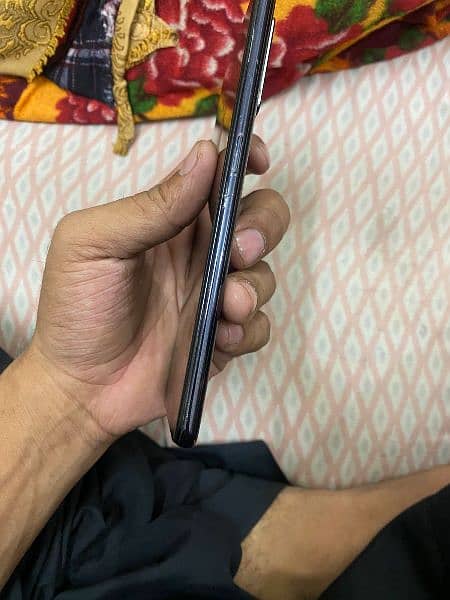 oppo f19 good condition with box and charger 4