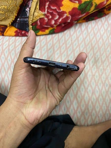 oppo f19 good condition with box and charger 7