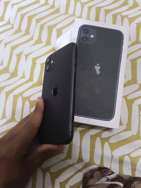 I phone 11 jv with box and 9 month apple warranty 10/10 2