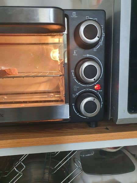 slightly used oven toaster 1