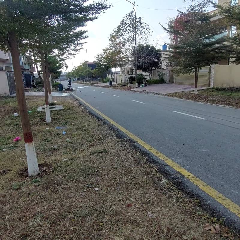 1 Kanal Residential Plot Available For Sale In F-17 Islamabad. 8