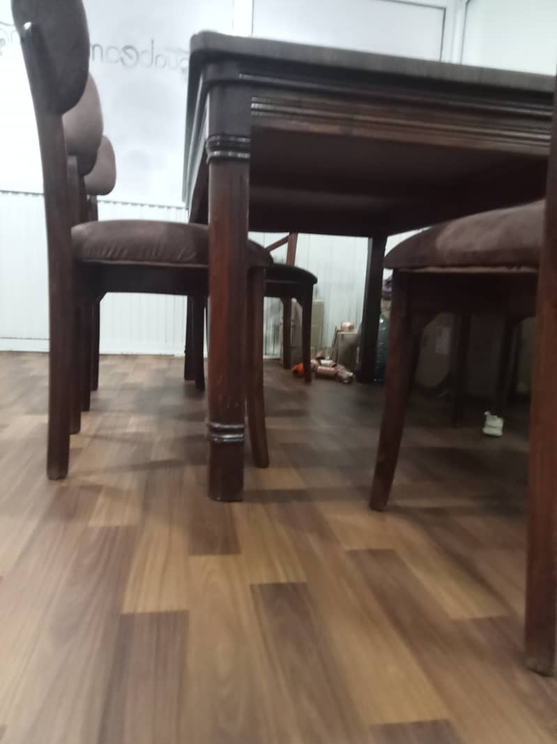 Dining table for sale 50000 6