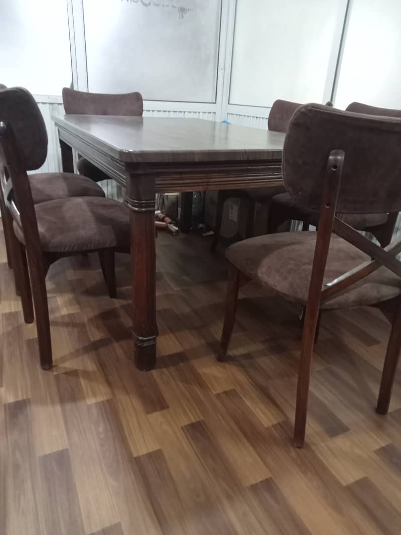 Dining table for sale 50000 7