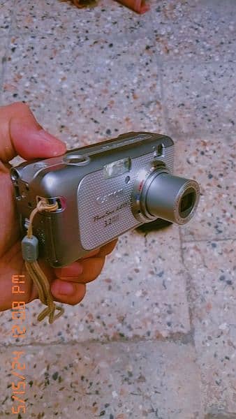 Canon Power Shot A410 (3.2) Digital Camera 6
