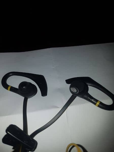 Veho Sport Headphones 3