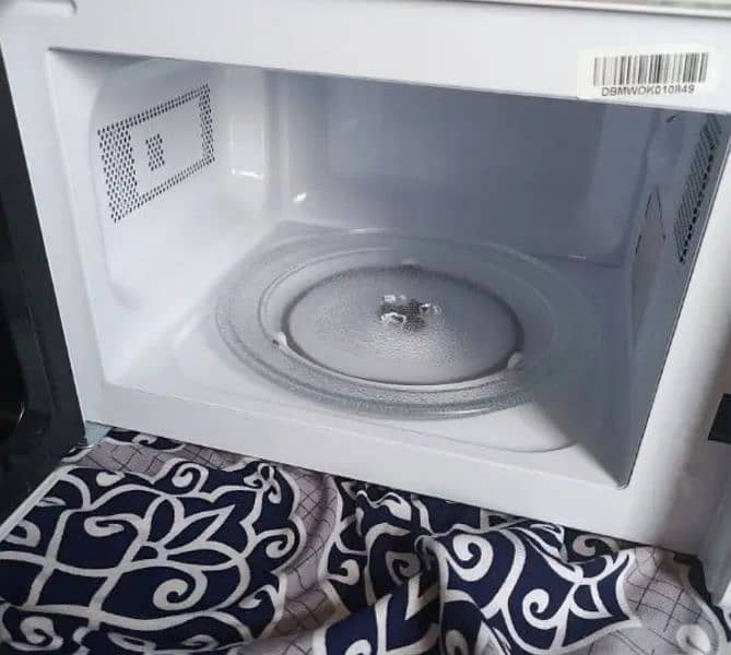 Microwave oven for Sale 1