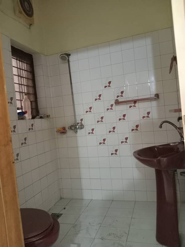 10 MARLA LOWER PORTION FOR RENT IN JOHAR TOWN PHASE 1 3