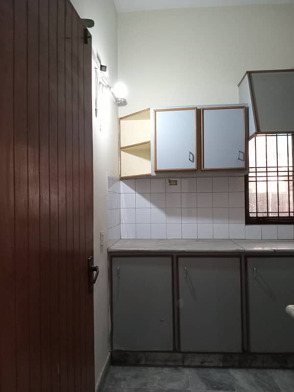 10 MARLA LOWER PORTION FOR RENT IN JOHAR TOWN PHASE 1 7