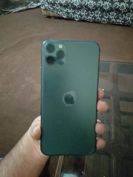 iphone 11 pro max green 83% battery 64 GB 2