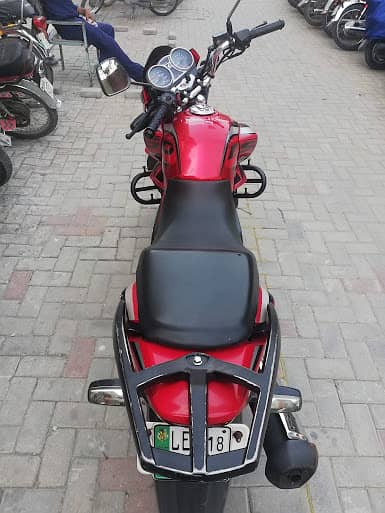 Honda CB150F 2