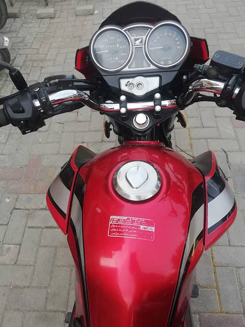 Honda CB150F 6
