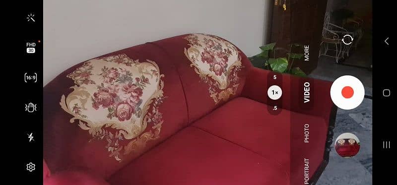 Sofa For sale in excellent condition 2