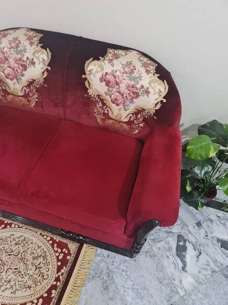 Sofa For sale in excellent condition 3