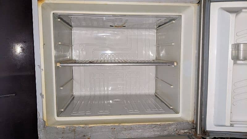 refrigerator for sell model Dawlance 2