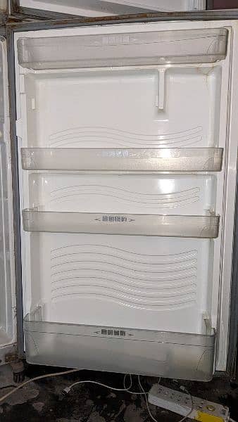 refrigerator for sell model Dawlance 6